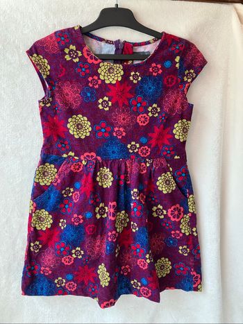 Robe courte In Extenso 6 à 8 ans (2€50)