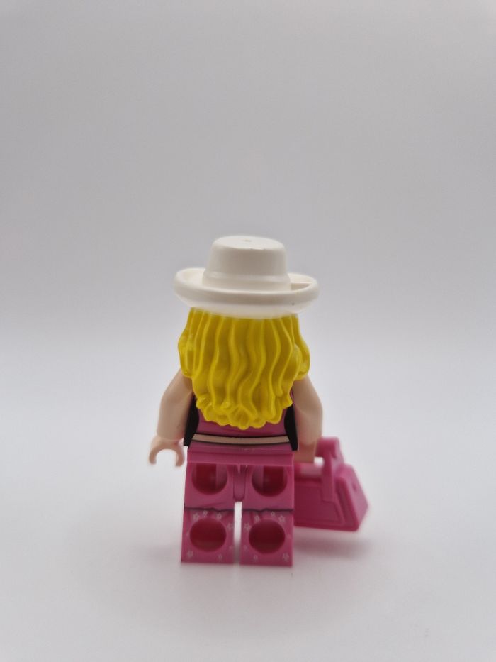 Figurine type lego Barbie - photo numéro 3