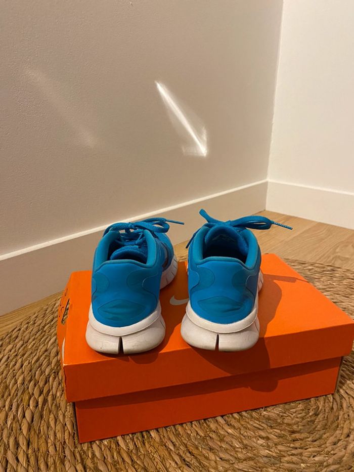 Baskets Nike Free 5.0 pointure 36 - photo numéro 3