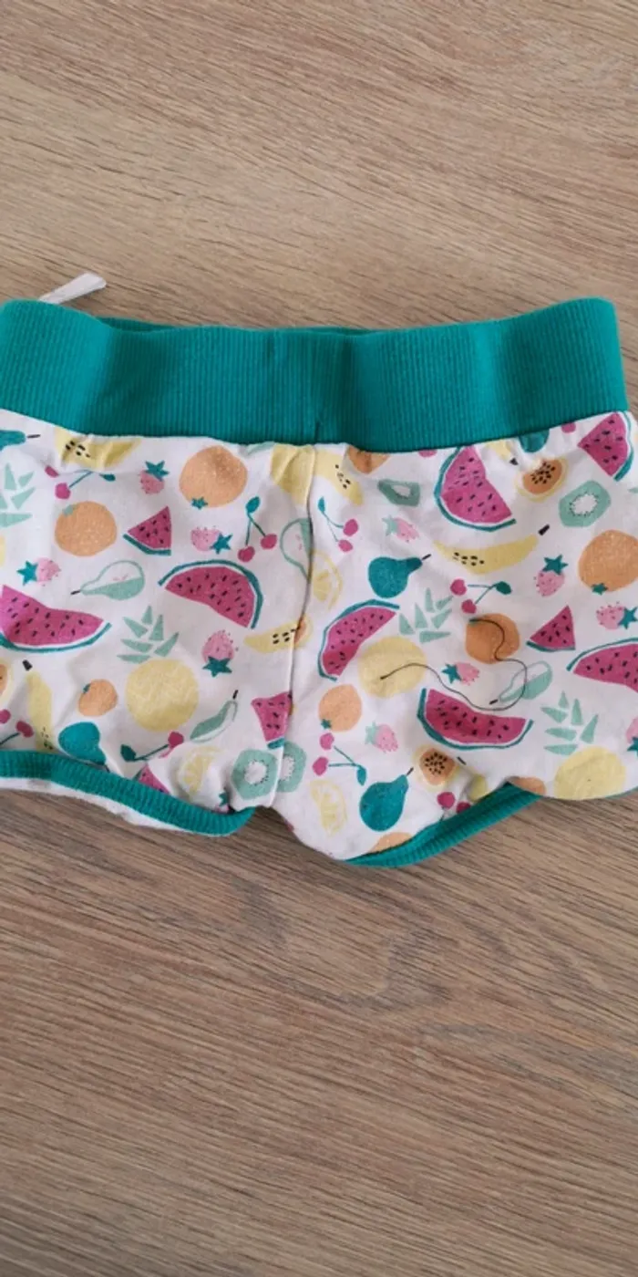 Short 18 mois - photo numéro 2