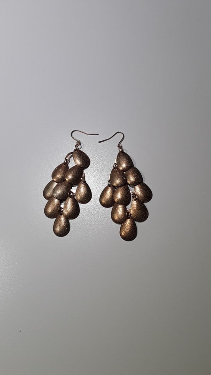 Boucles d'oreilles fantaisies dorées - photo numéro 4