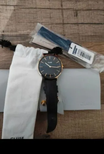Montre cluse
