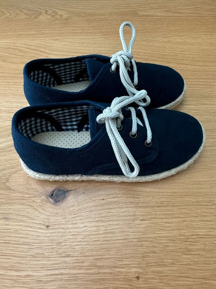 Baskets basses bleu marine à lacets - Pointure 28 - photo numéro 3