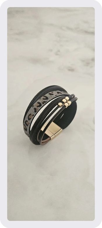 Bracelet en cuir pour femmes