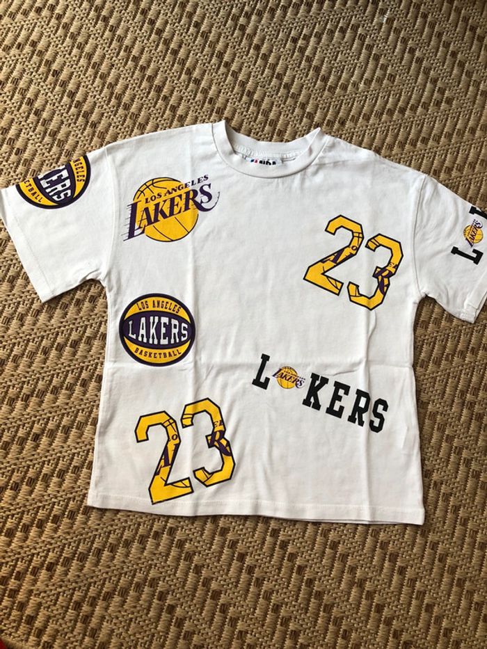 T-shirt taille 5/6 ans (116 cm)