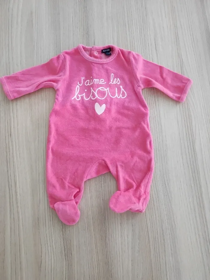 Lot 8 pyjamas 1 mois - photo numéro 11