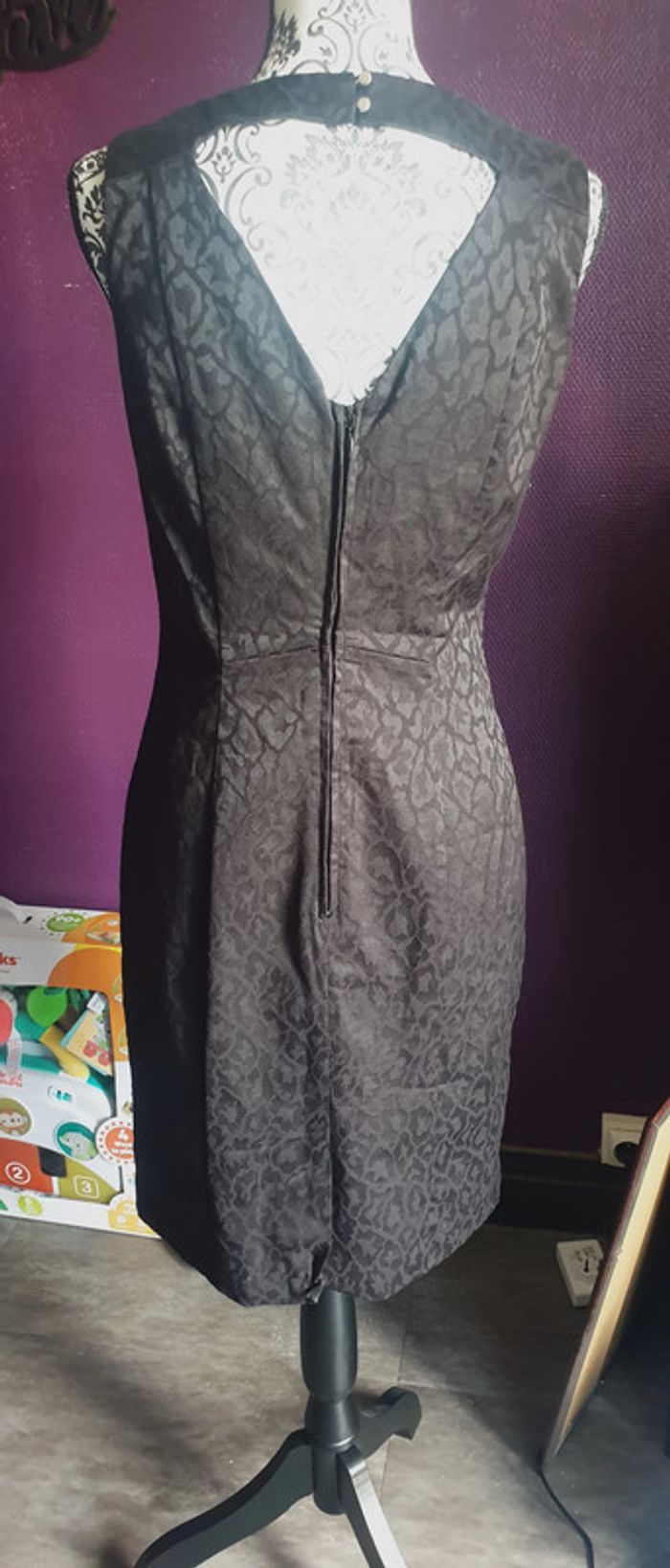 Robe noire H et M - photo numéro 4