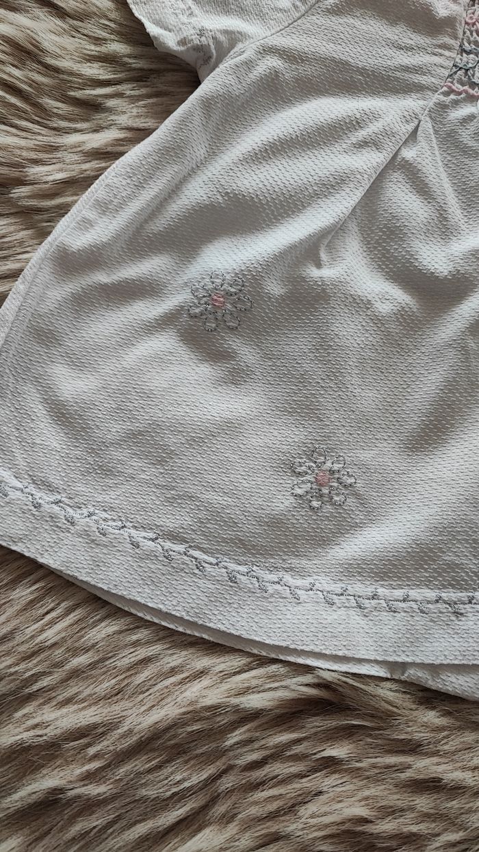 Robe blanche orchestra 1 mois - photo numéro 2