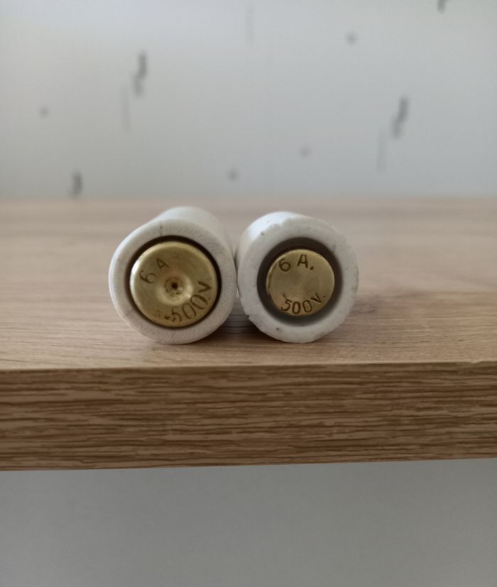 Fusibles ancien en ceramique et laiton " ×2 " - photo numéro 4