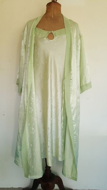Duo nuisette + peignoir satin taille L