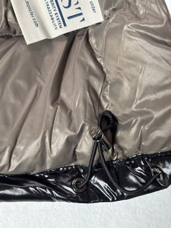 Doudoune Moncler Maya Noire Brillante – Taille S - photo numéro 6