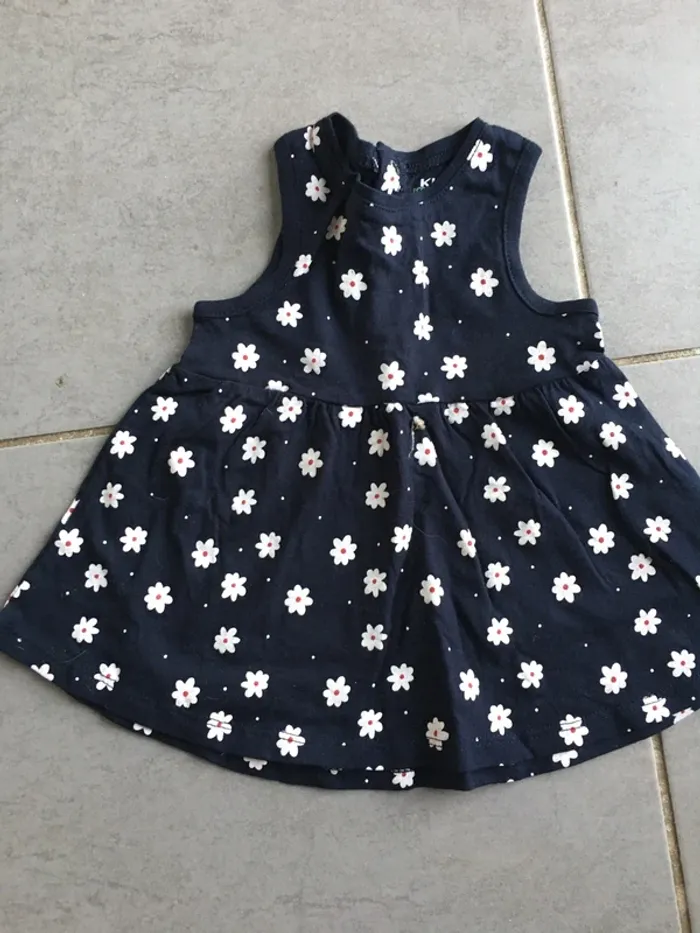 Lot 3 robes d’été 3 mois - photo numéro 10