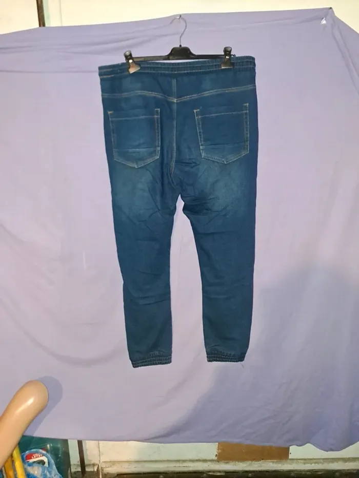 Jean femme taille 54 - photo numéro 2