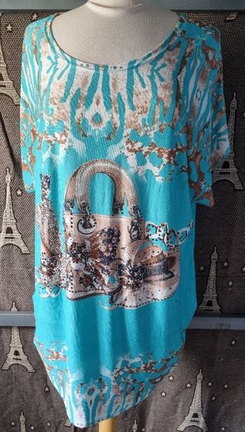 T-shirt turquoise imprimé avec sequins taille 44-46