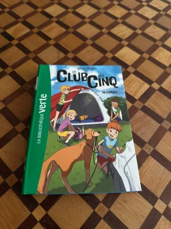 Livre Bibliothèque Verte - Le Club des Cinq va camper