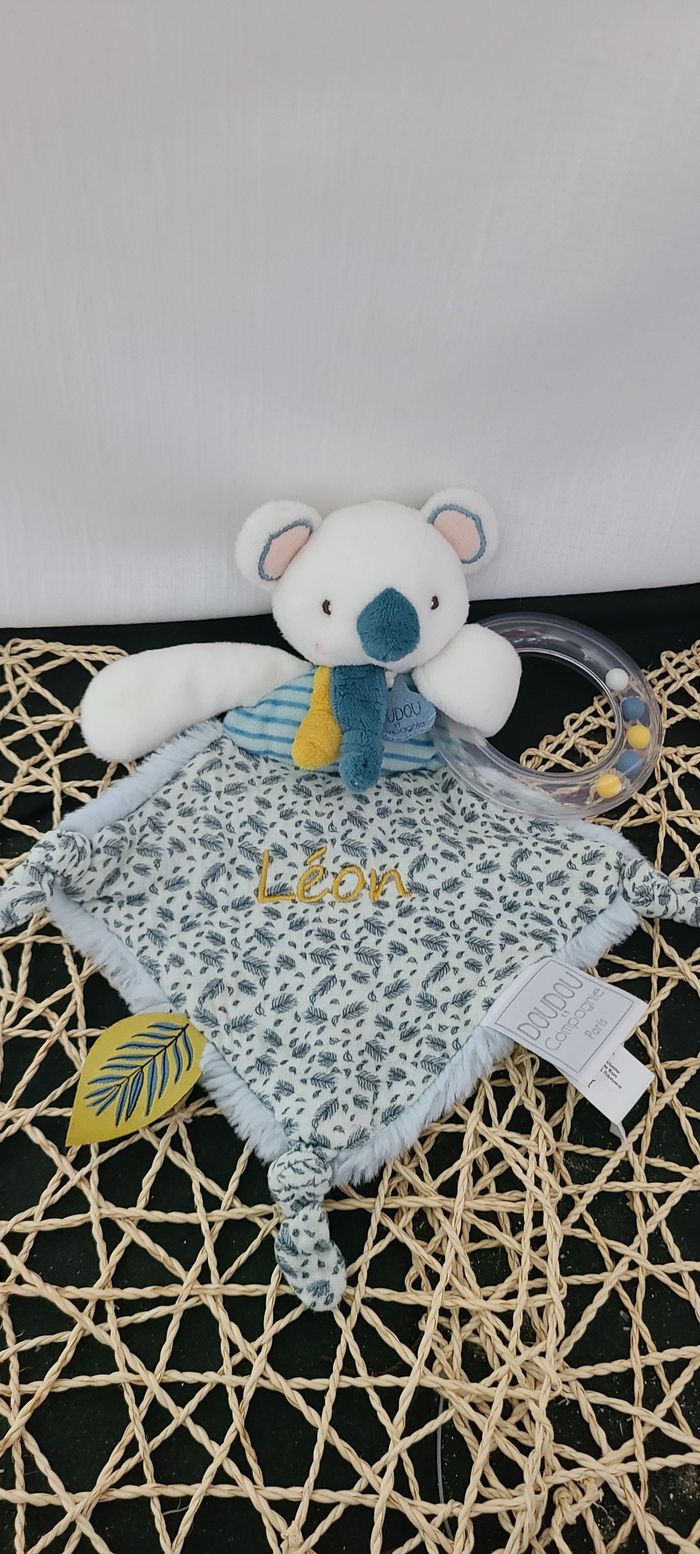 Doudou & Compagnie Doudou hochet Yoca le Koala Blanc - photo numéro 2
