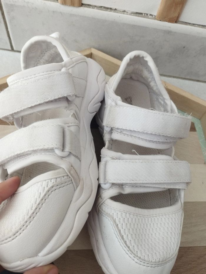 Baskets fila été blanches 30/31 - photo numéro 5