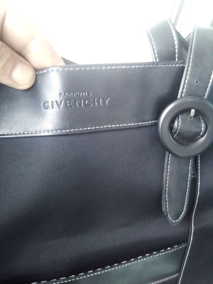 Sac à main Givenchy Parfum - photo numéro 5