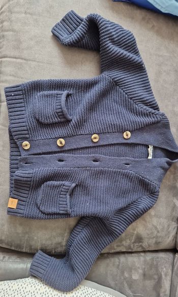 Petit gilet garçon taille 24 mois