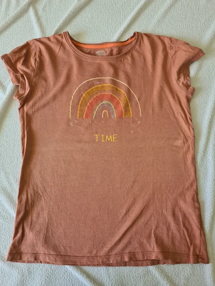 Lot de 13 vêtements (12 t-shirts et 1 legging) - photo numéro 19