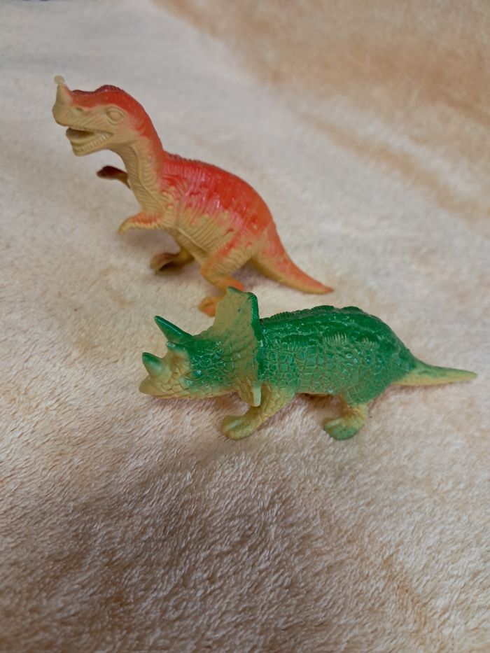 Lot de dinosaures - photo numéro 3