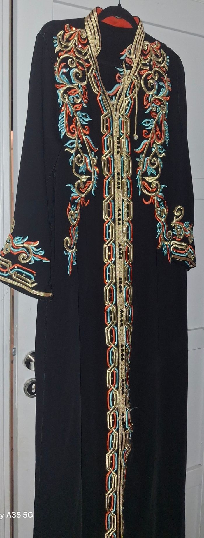 Sublime caftan noir - photo numéro 2