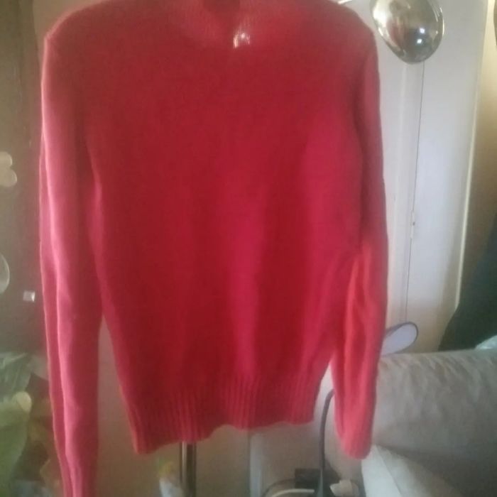 🌸Pull rouge col rond à 3 boutons sur épaule Taille 38/40 "Edeis" 🌸 - photo numéro 3