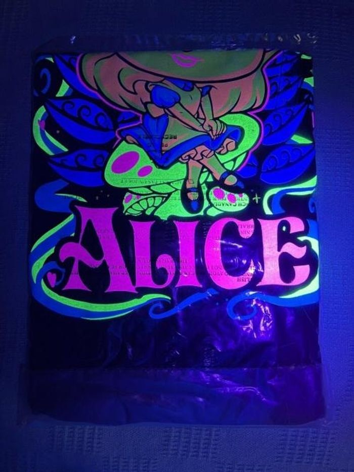 Alice au pays des merveilles : T-Shirt POP Blacklight (M) - photo numéro 7