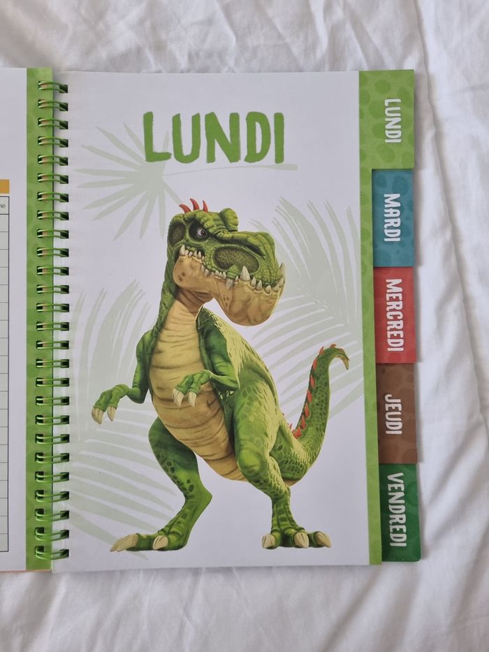 Cahier de texte gigantosorus - photo numéro 5