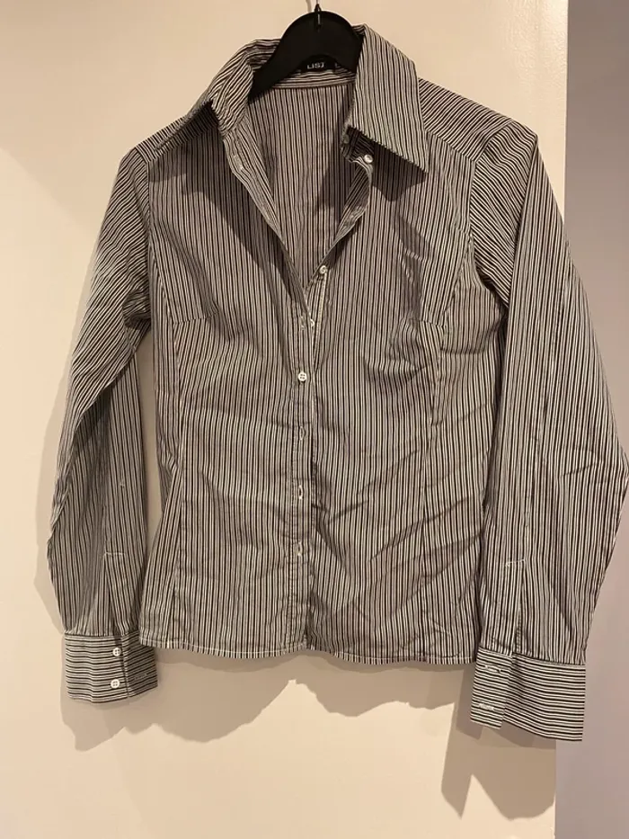 Chemise List