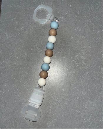 Attache tétine silicone 