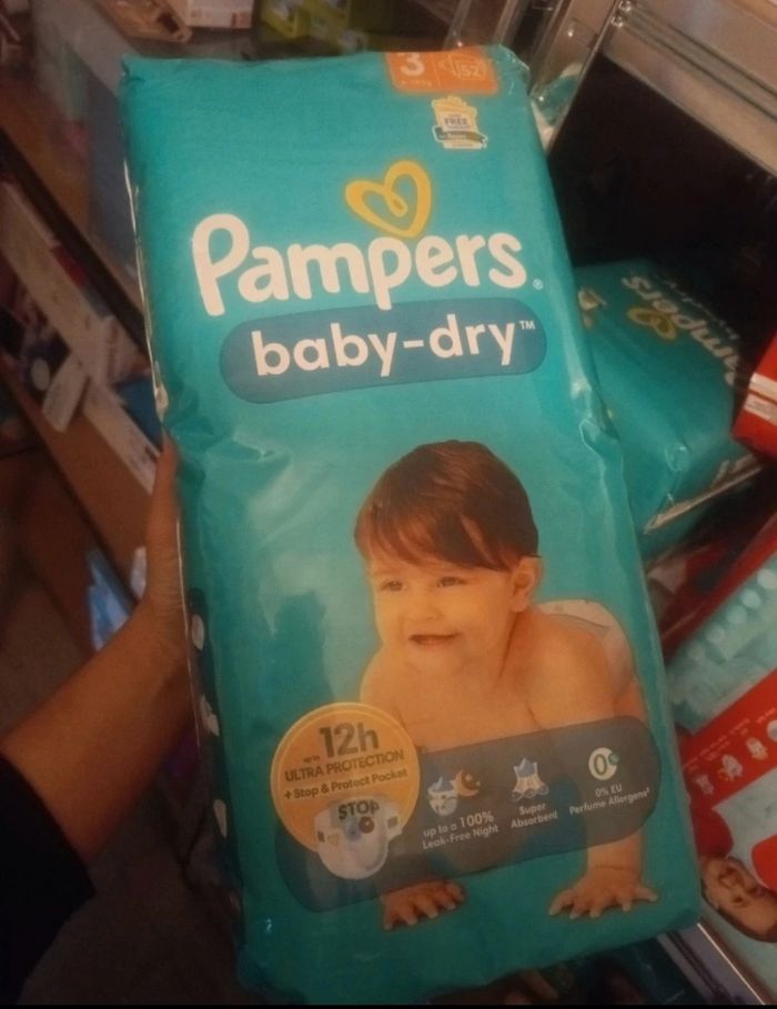156 Couche Pampers taille 3 - photo numéro 2