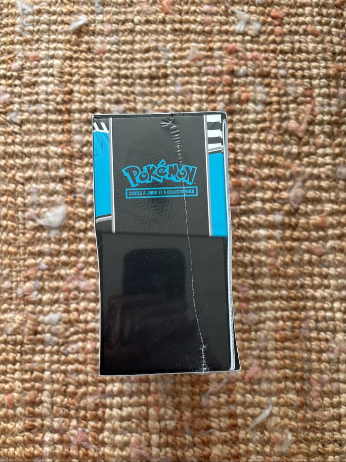 ETB Pokémon - EV10.5 - Foudre Noire (défaut) - photo numéro 6
