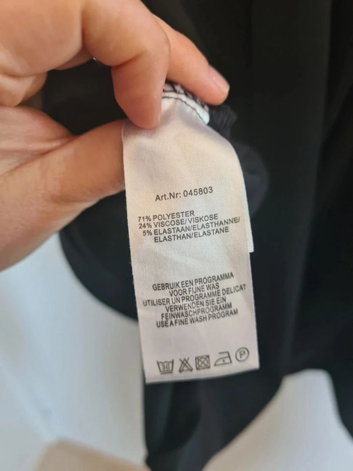 Sublime robe noire taille 36 - photo numéro 7