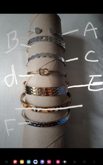 Lot de bracelets