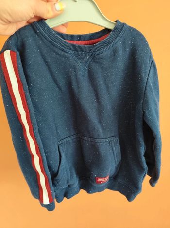 Pull bleu marine 4 ans