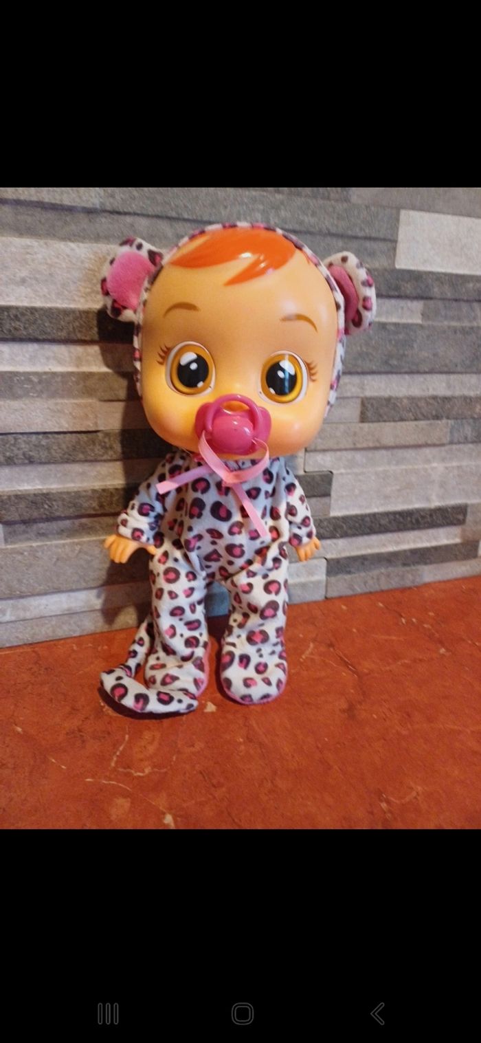 Poupée Cry babies Léa le leopard