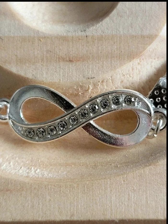 Bracelet infini argenté strass – bijou fantaisie symbole amour éternel – chaîne femme chic réglable - photo numéro 2