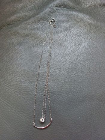 Collier et boucles d'oreilles