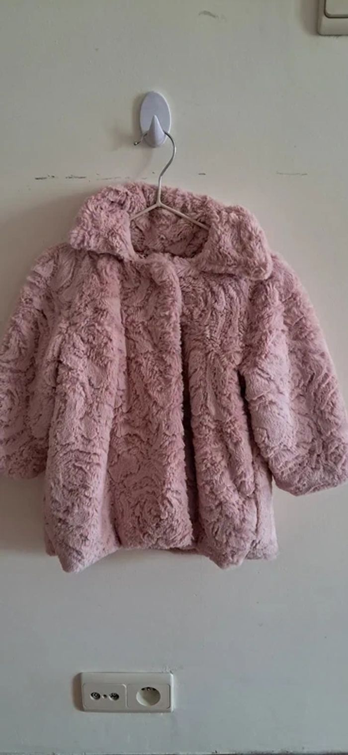 Veste fourrure fille -18 mois Guy Laroche comme neuf - photo numéro 2