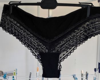 Tanga noir 