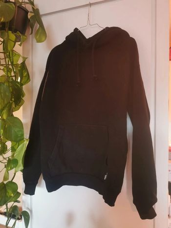Sweat noir Bershka