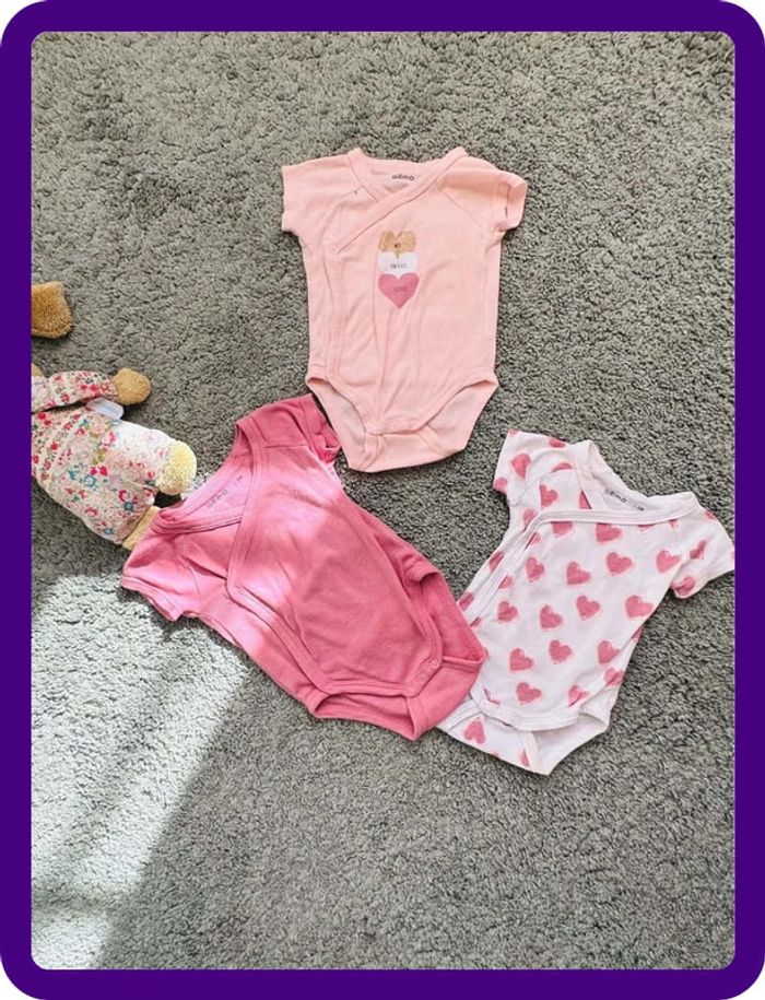 Bodies cache fleur taille 3 mois