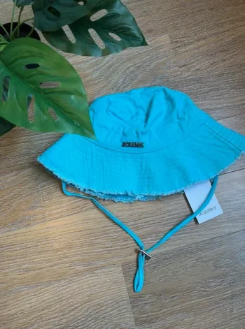 Bob jacquemus blue turquoise