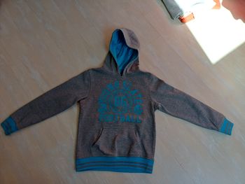 Sweat à capuche avec poche ventrale 10 ans garçon 