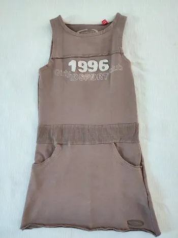 Robe 7/8 ans sans manche mi saison