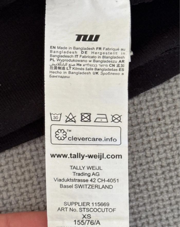 Lot de 2 t-shirts neufs TW - photo numéro 9