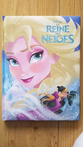 Livre couverture épaisse la reine des neiges