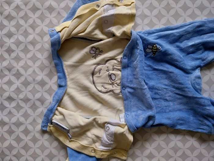 Pyjama Winnie l'Ourson Disneyland Resort Paris - 6 mois - Velours bleu & jaune - photo numéro 10