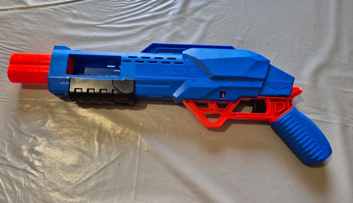 Hasbro -Nerf alpha strike wolf LR-1 bleu et rouge blaster - photo numéro 3